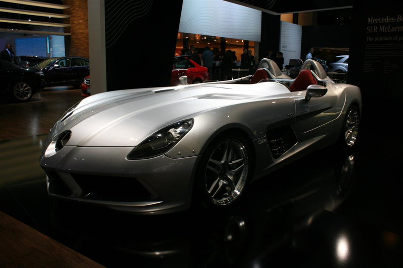 Illustration for article titled 2009 Mercedes McLaren SLR Stirling Moss: $1.01 Million McLaren Madness